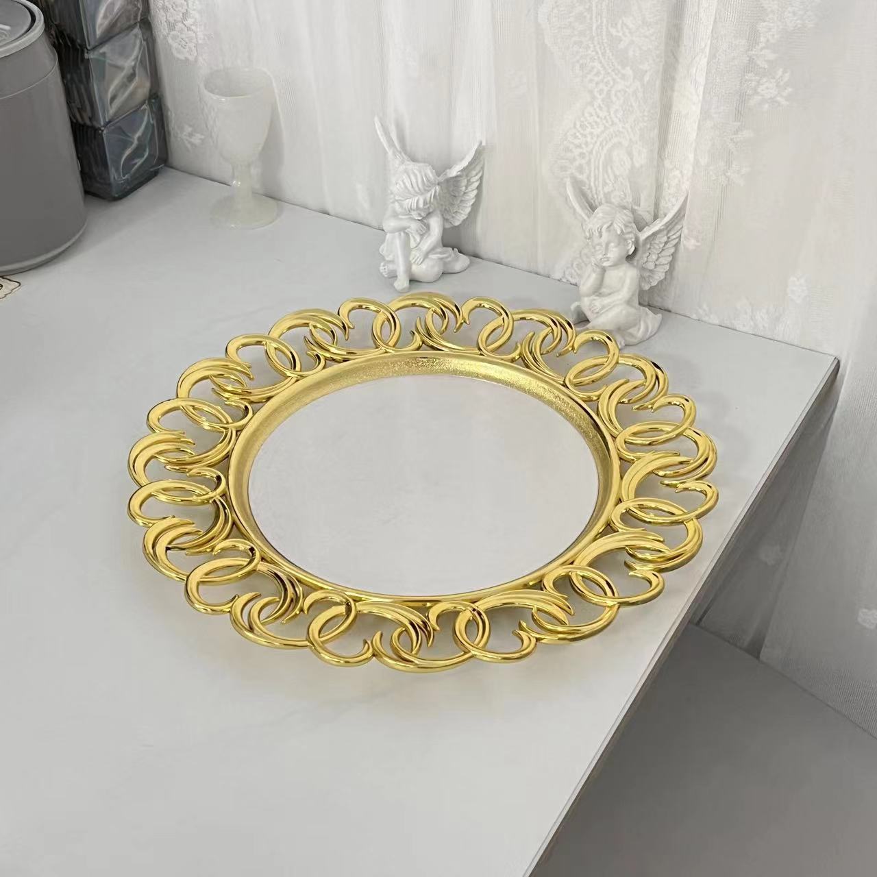 Uniquelina Wholesale Baroque Metallic Charger Plates, Bulk French Style Decor, Ornate Charger Plates, Rustic Farm Table Decor (4, Gold)