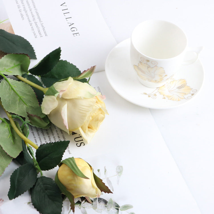 Uniquelina Artificial Flower in Pot Rose Flowers Fake Flower Artificial Flowers with Ceramics Vase Decoration for Table Home Office Wedding Table