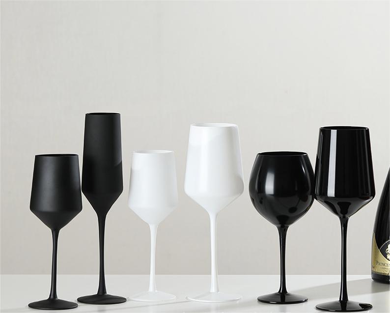 Uniqueelina Ikirahure cya Divayi Yirabura Gushiraho Ibirahure bya Divayi, Ntavunika & Portable Stemmed Metal Wine Ikirahure cyo hanze, Urugendo, Ingando na pisine, Impano nziza kubakunzi ba divayi (Umukara)
