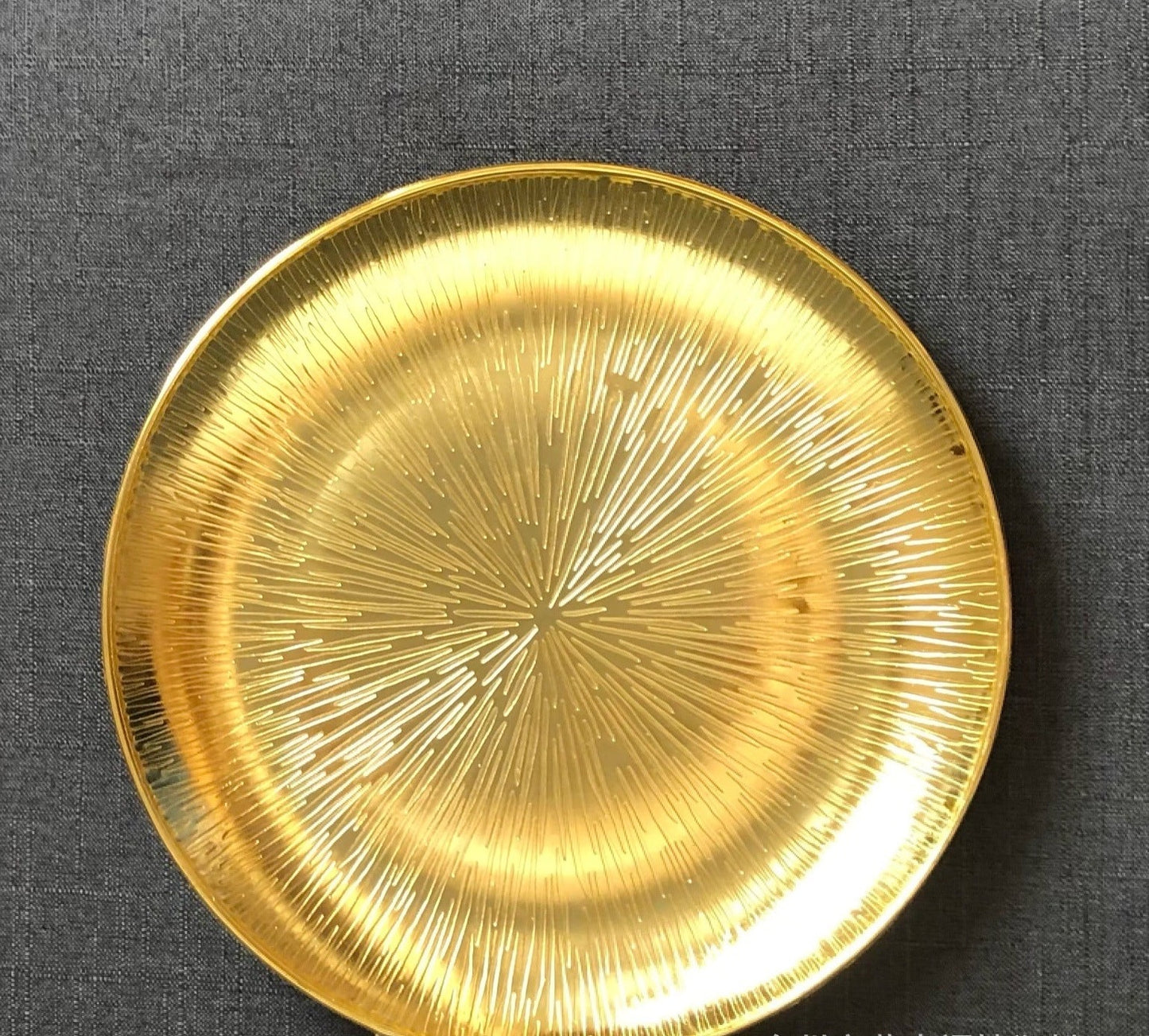 Uniquelina wholesale 13inch Round plastic Rim Charger Plates Gold Round Reef plastic Charger Plates for Dinner,Wedding,Party,Event Decoration