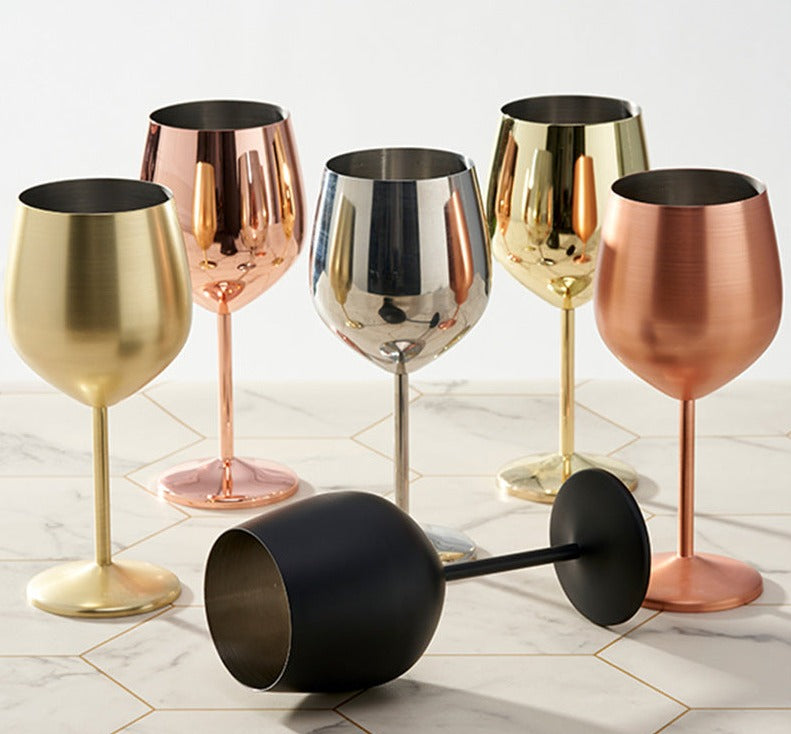 Ikirahure cya divayi idasanzwe ya Uniquelina Gushiraho 4, 18oz Ikirahure cya divayi itagira umuyonga, Ikirahure & Portable Stemmed Metal Wine Ikirahure cyo hanze, Urugendo, Ingando na pisine, Impano nziza kubakunzi ba divayi (Umukara)