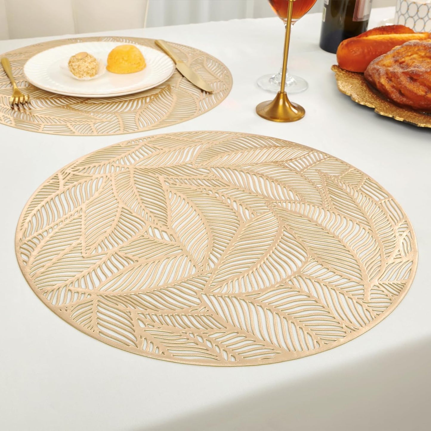 12 Pack Round Pressed Vinyl Placemats Metallic Place Mat Laminated Leaf Placemats Non-Slip Heat Insulation Kitchen Washable Table Mats Decoration Gold