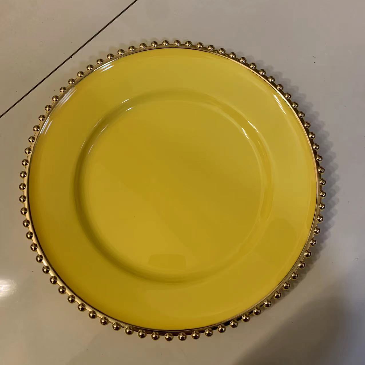 13inch Round plastic Rim Charger Plates Gold Round Reef plastic Charger Plates for Dinner,Wedding,Party,Event Decoration.